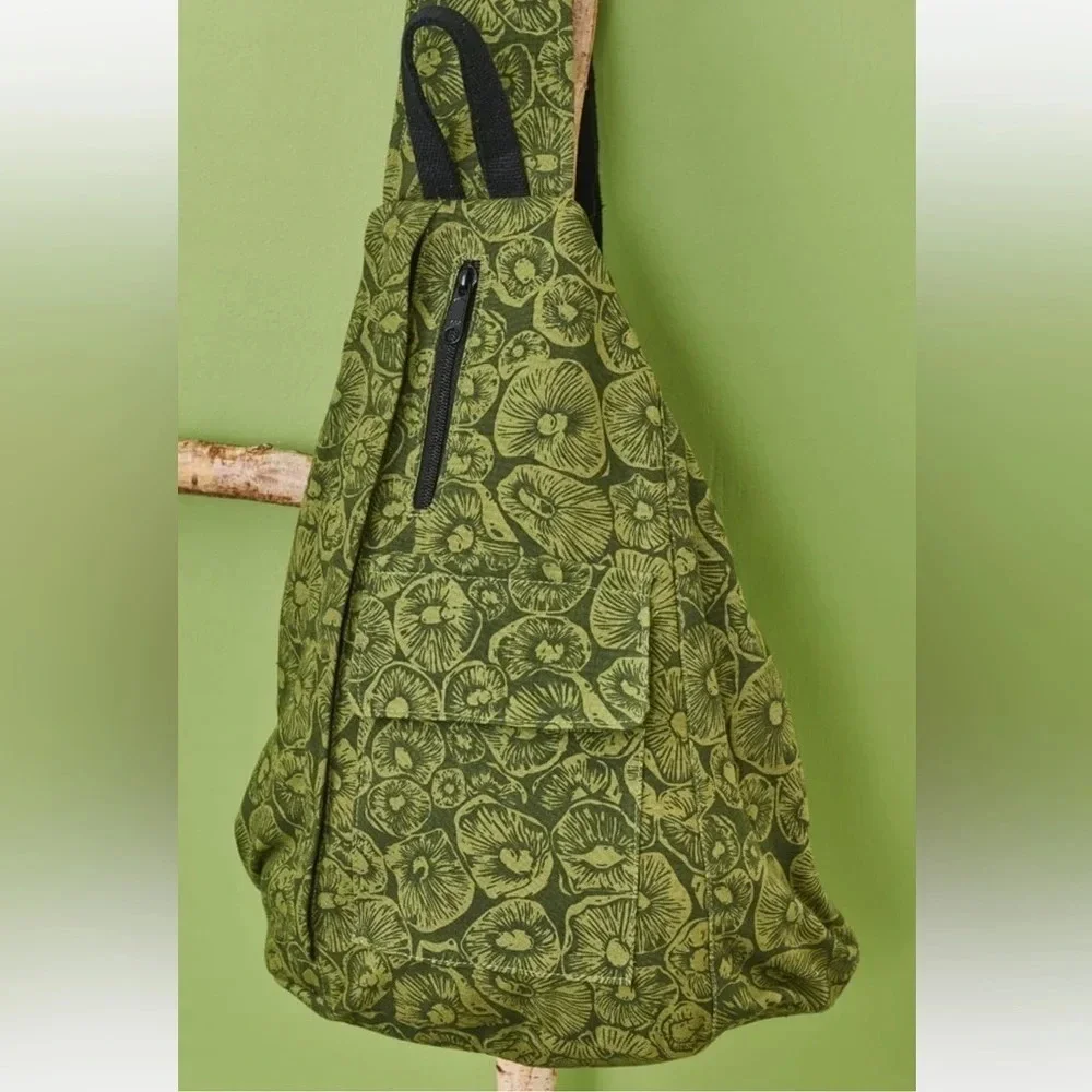 Earthbound Trading Mushroom Utility Sling Bag, Green, NWT - Picture 6 of 9